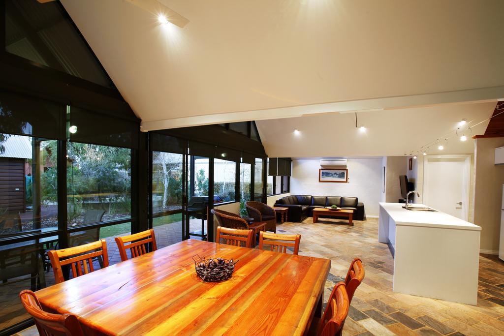 Whalers Cove Villas Dunsborough Room photo