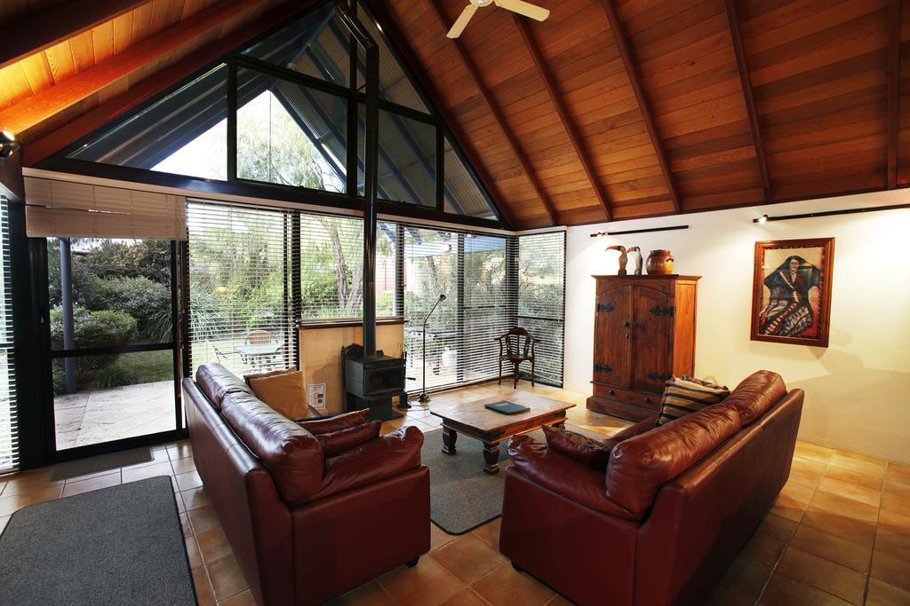Whalers Cove Villas Dunsborough Exterior photo
